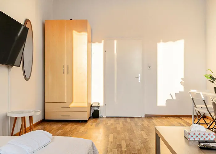Comfortable 2br Near Millennium Tower Long Διαμέρισμα